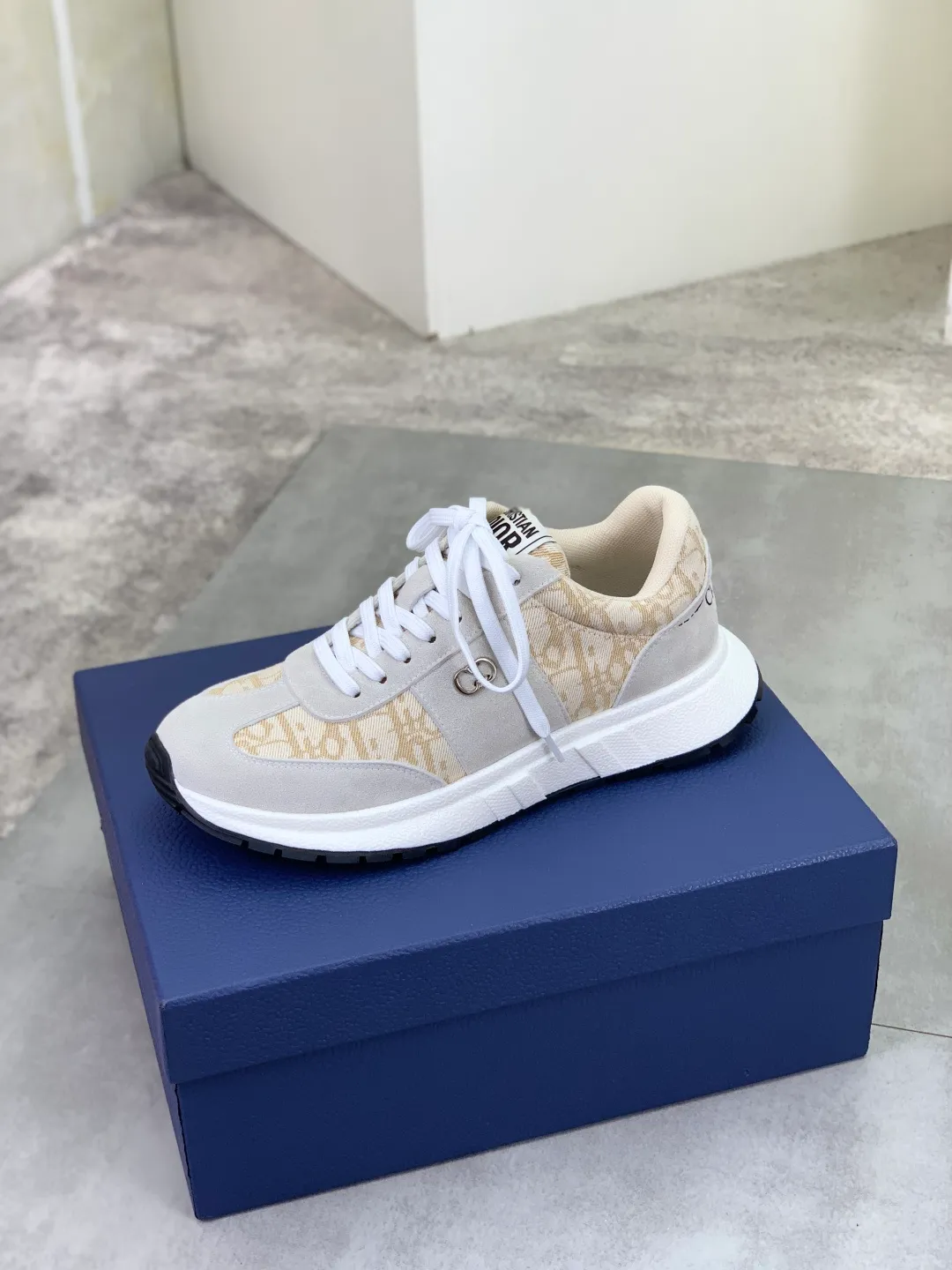 Men's Men's Shoes💰P440💰[New Style]🆘[Dior] 2025 Dior Original Lace-up Low-top Men's Shoes Classic casual shoes 🔥This model is the official classic model, with high quality and made by famous original designers. It is made of high-quality cowhide with original materials➕comfortable and breathable mesh lining➕pigskin insole. The perfect last shape and generous and fashionable design have attracted many consumers and are suitable for drivers to drive🚗. What you want is the best quality in the market. Color: seven colors. Code number: 38--44 (45 46 customized)
